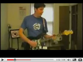 Guitarist uses Nintendo Wiimote as whammy bar